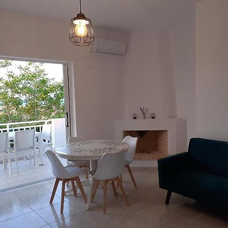 Retreat Apartments In Drosia - 2 Bedrooms Apartment Makris Gialos  المظهر الخارجي الصورة